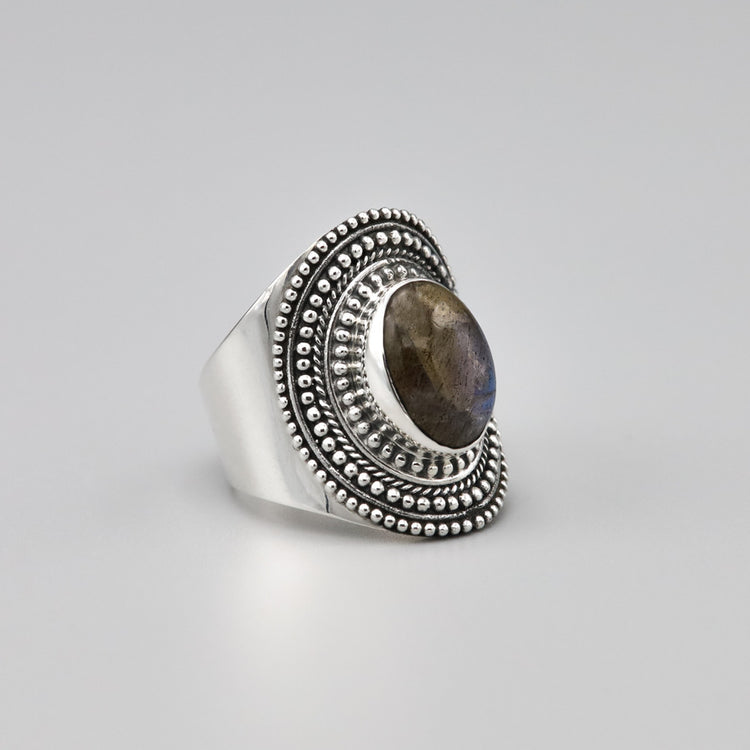 SALE Ring Ymala Labradoriet - conceptstore Liefs uit Zierikzee