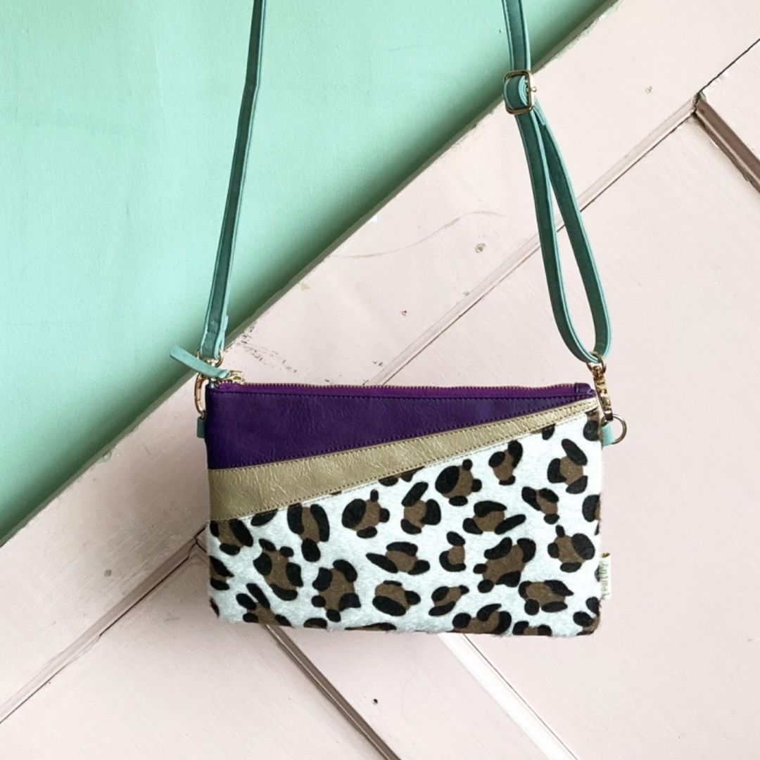 Animal print clutch - conceptstore Liefs uit Zierikzee 