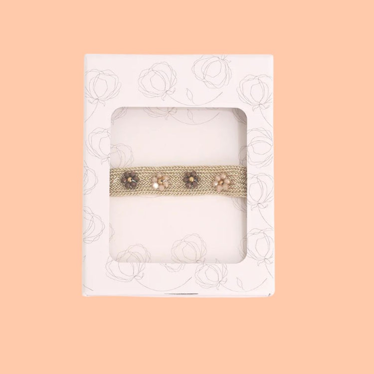 Armband flower beige - Liefs uit ZIerikzee 