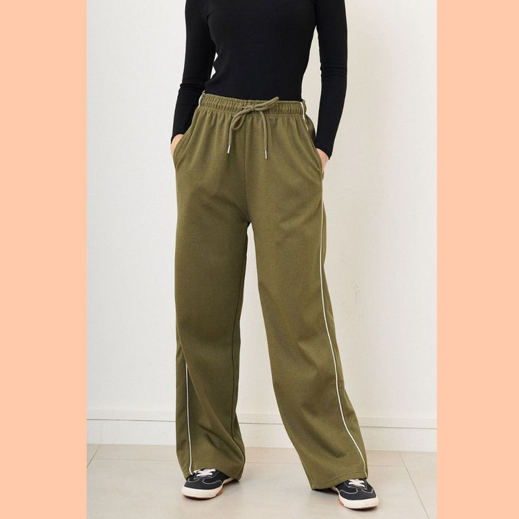 Khaki broek met witte bies - conceptstore Liefs uit Zierikzee 