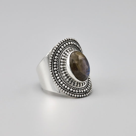 SALE Ring Ymala Labradoriet - conceptstore Liefs uit Zierikzee 