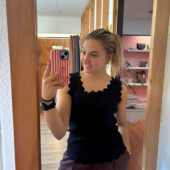 Top ruffle zwart - Conceptstore Liefs uit Zierikzee 